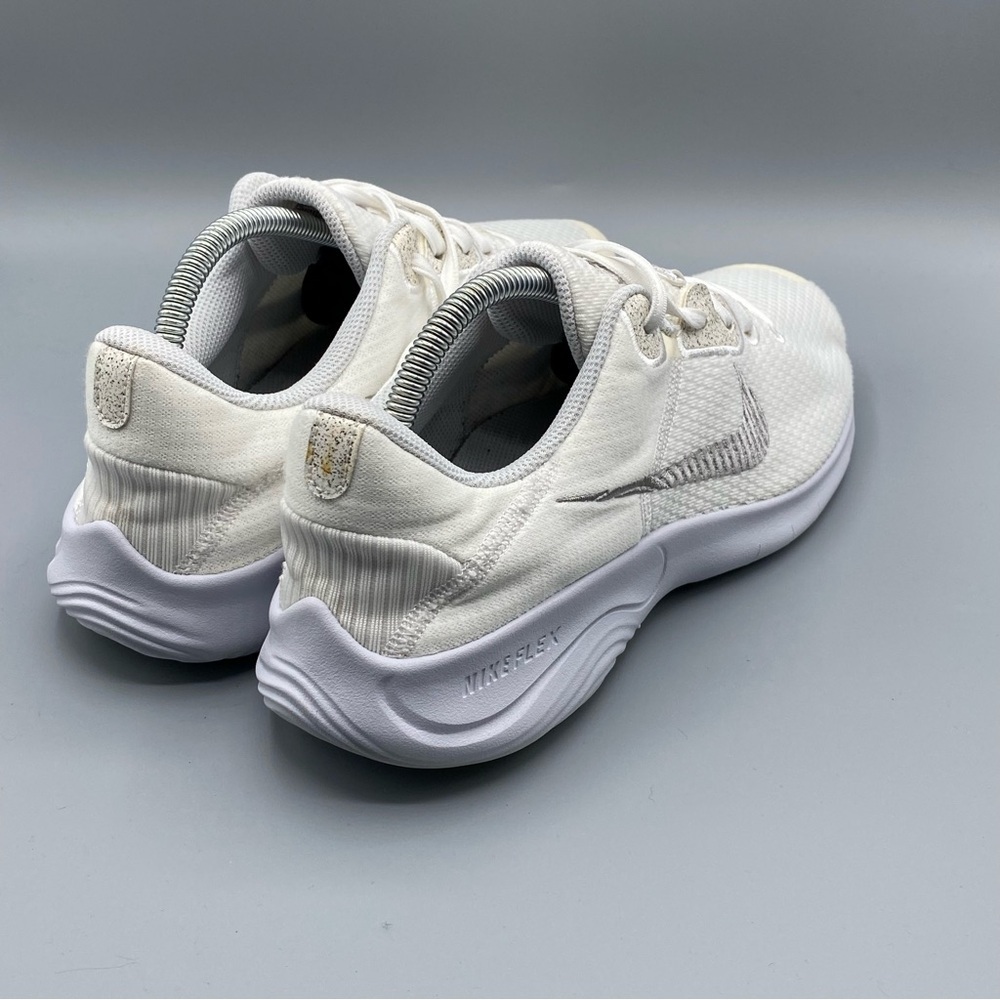 Nike Women's Flex Experience Run 11 Shoes White/Pure Platinum - Picture 2 of 4